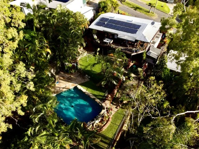 TROPICAL OASIS WITH PANORAMIC VIEWS!