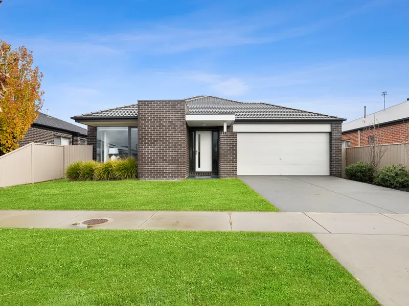 Enjoy Your 'Neway' Of Living In This Spacious Family Home!