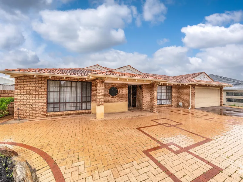 Huge 4 x 2 Family Home