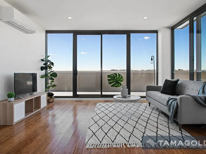 Top Floor, Top of the Class!