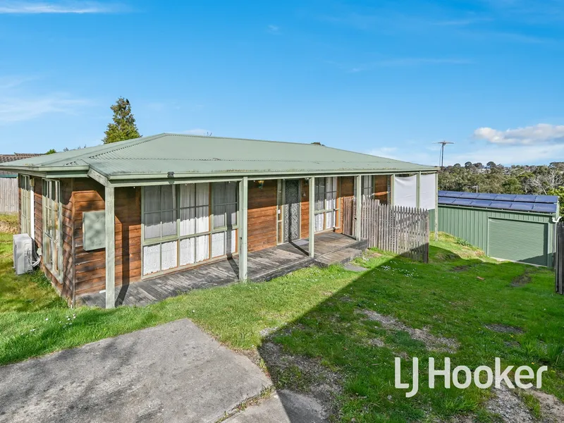 North Side Location, 710m2 block, Big Shed