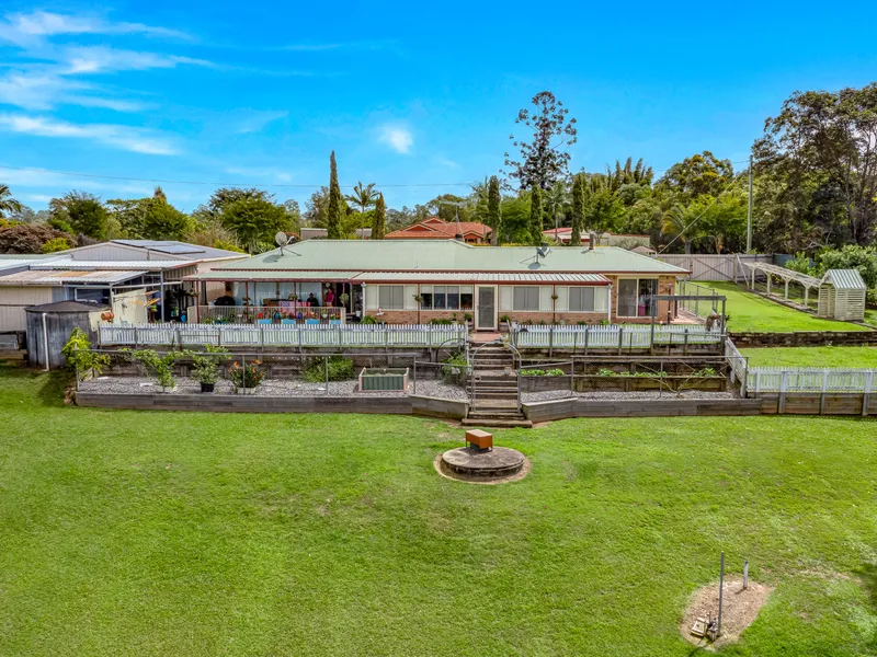 Magic Mountain Views!