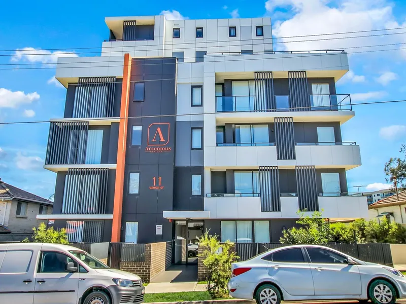 Spacious Three Bedroom Apartment!