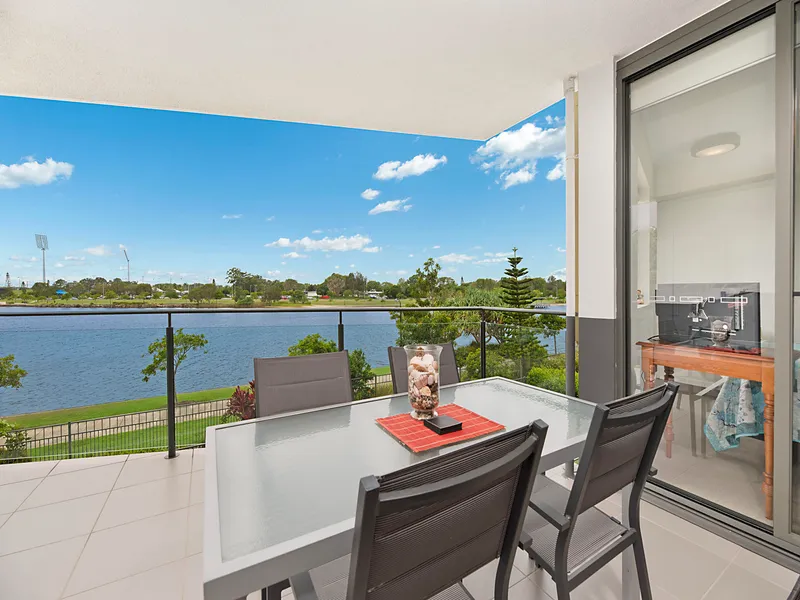 Lake Kawana Vistas In The Sunshine Coast Hospital Precinct!