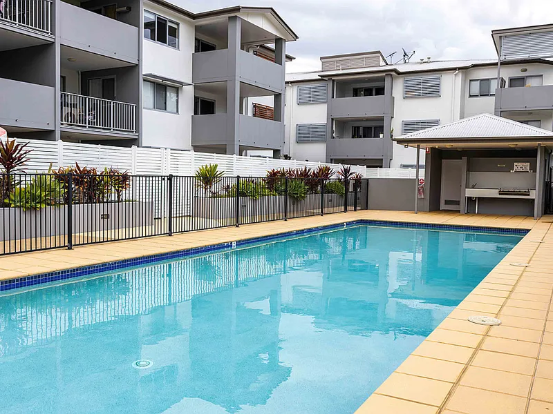 Stunning apartment with lift and pool