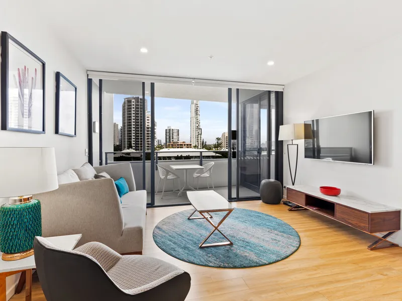 Modern apartment in the Heart of Surfers Paradise
