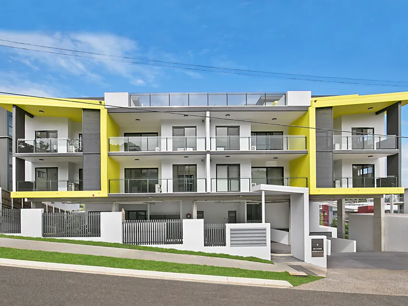 BRIGHT TWO BEDROOMS APARTMENT WITH GREAT VIEW LOOKING FOR RENT! DON’T MISS OUT THIS GREAT APARTMENT!