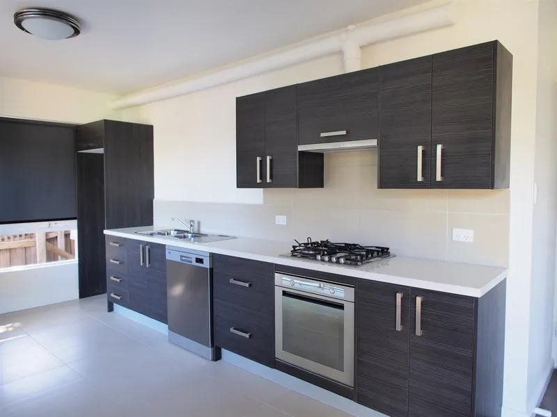 Renovated Apartment in sought after leafy surrounds!