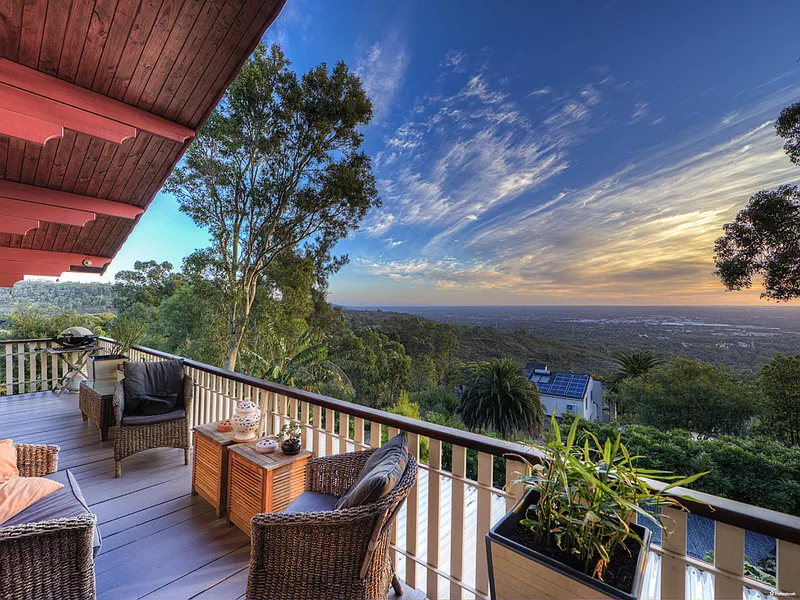 2 HOMES IN ONE WITH VIEWS FOREVER