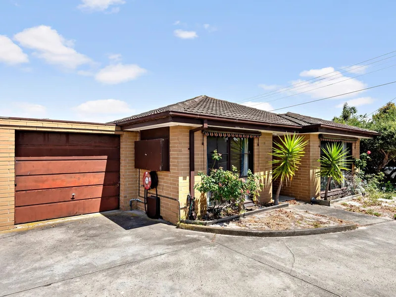 Golden Opportunity, Prized Lifestyle Position - 650m to the Sand