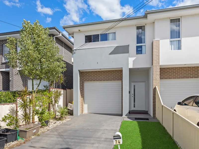 MODERN 4 BEDROOM DUPLEX - OPEN TO VIEW SAT 10/04/2021 2-2.30PM