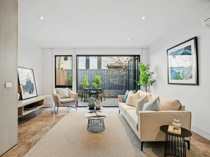 Townhouse in Leafy Location