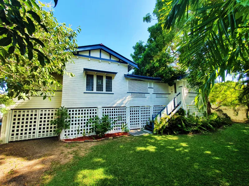 Sprawling Queenslander in Mysterton