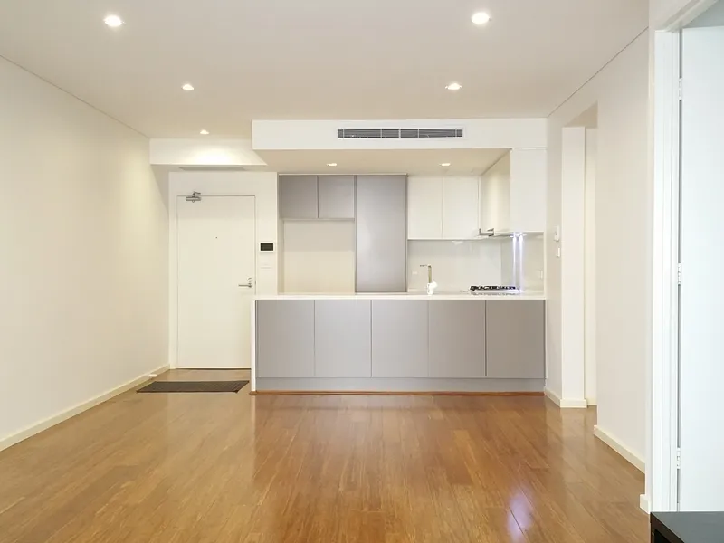 Spacious 2 Bedroom Apartment in Prime Location! Close to University of Sydney!