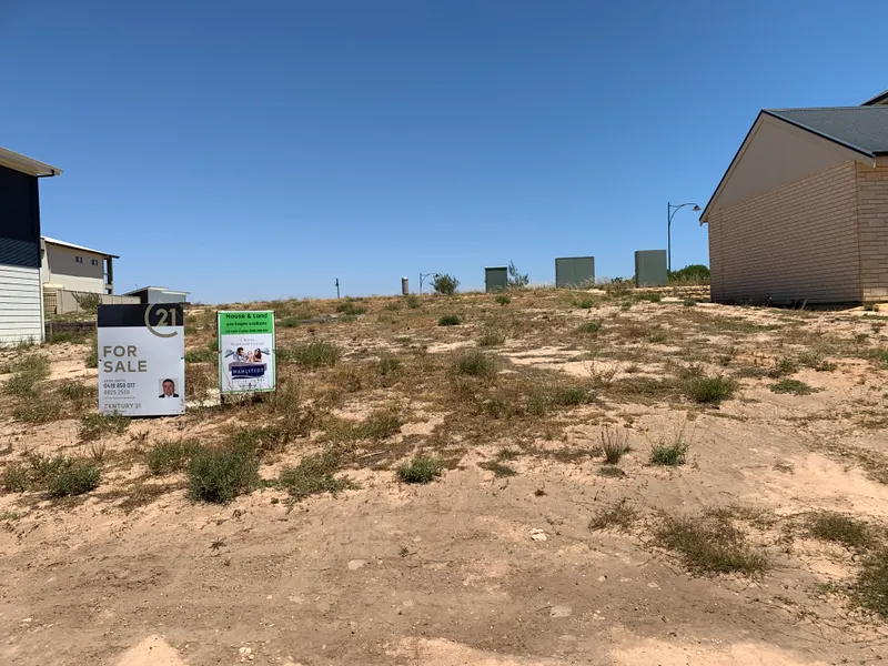 Great block, great location within The Dunes