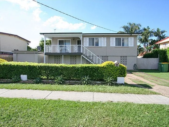 Perfect Entertainer with Swimming Pool