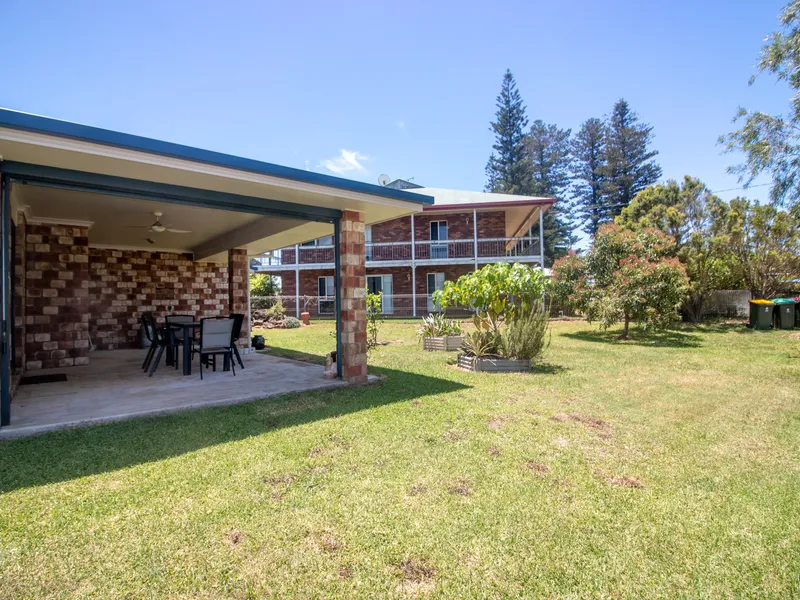 LARGE CORNER BLOCK WITH COUNTRY VIEWS