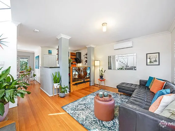 Coming Soon Stunning Secure Townhouse