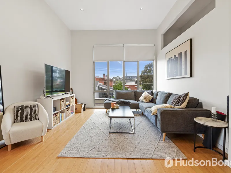 Easy Living in The Heart of Ivanhoe