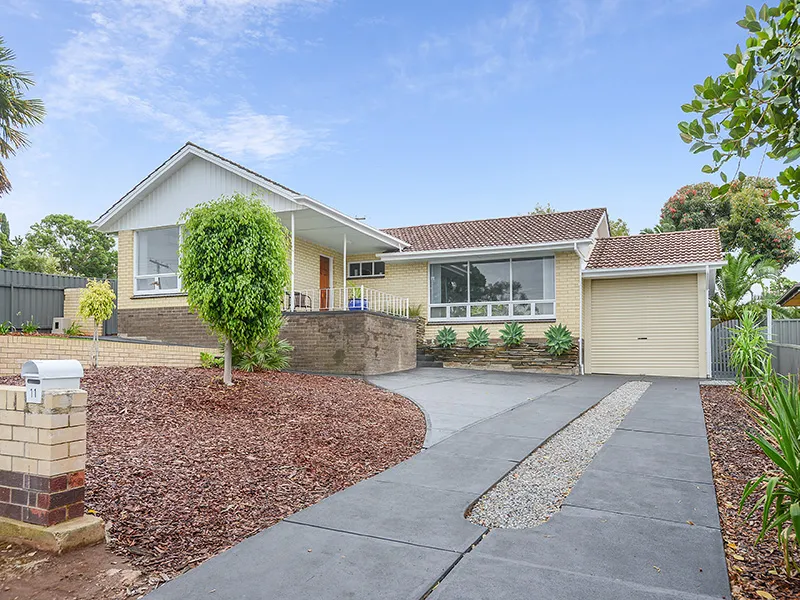 FABULOUS FIRST HOME OR INVESTMENT IN THE HIGHLY SOUGHT AFTER SUBURB ON APPROX 721sqm  