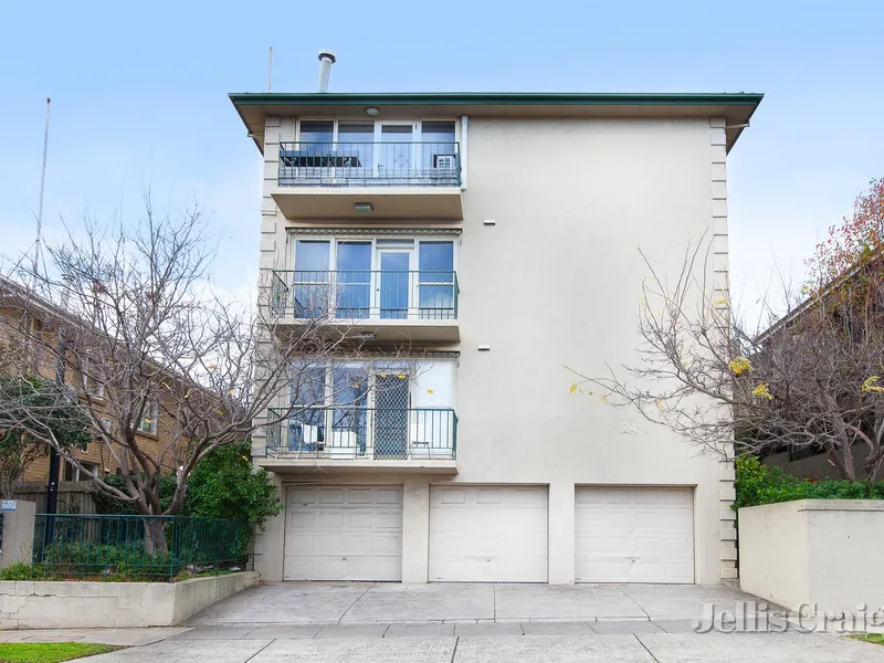 Two Bedroom Toorak Apartment