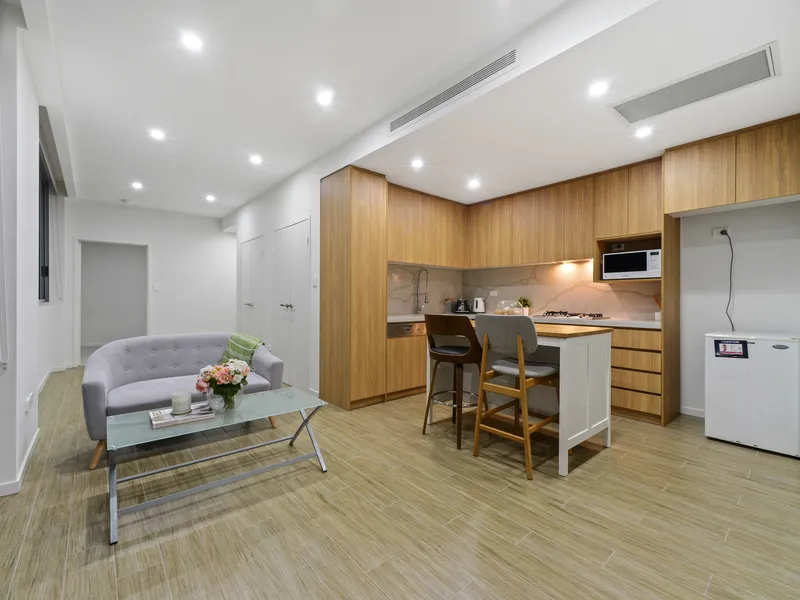 Luxury Living In A Quiet Apartment