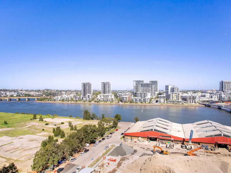 New released！ 3bed 2bath water view apartment in Wentworth Point for lease!