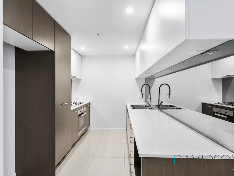 Large Open Plan, Modern Apartment – Perfect Location!!