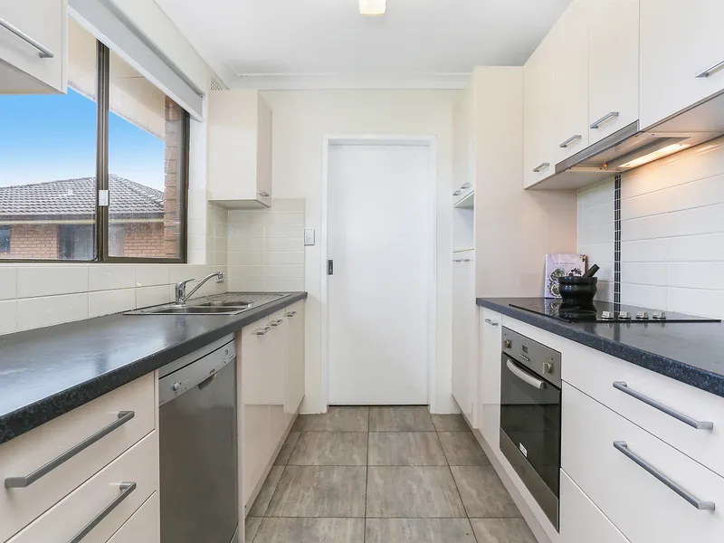 Large modern security apartment in a well maintained building