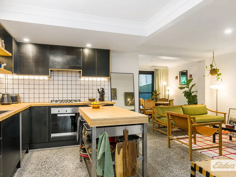 Spacious furnished 1 bedroom unit with study nook available on the 11th July 2022