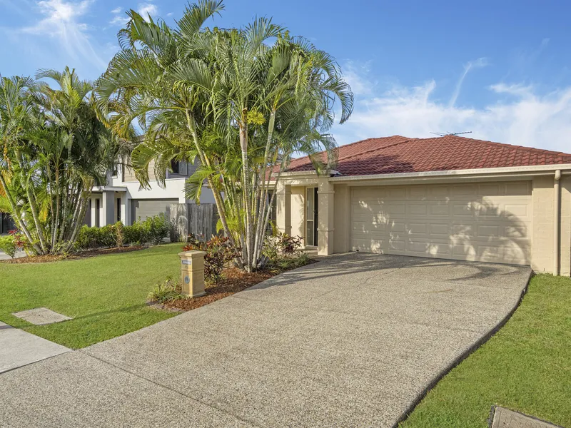 Fantastic Lowset Home - Immaculately Presented & Move in Ready!