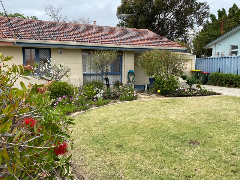 Neat as a pin - great gardens - central location! So cheap Opportunity plus to get into the market now! Just listed Open Sat  6th 12.30-1.30pm  