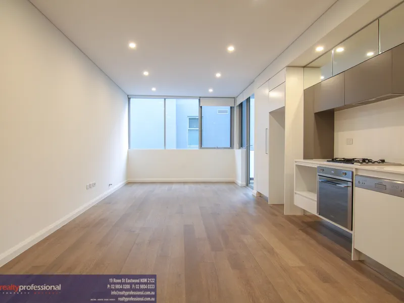 Spacious modern 1 bedroom 