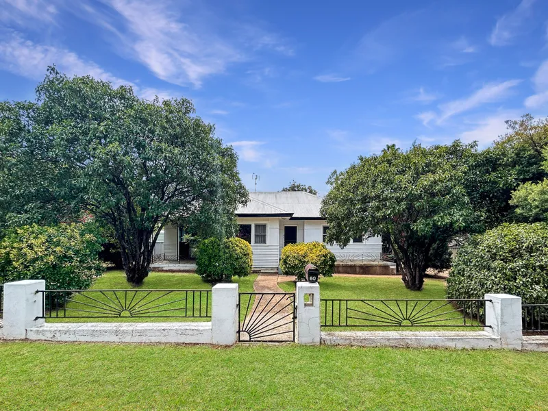 Charming 2 Bedroom Home in Geurie - $420/week