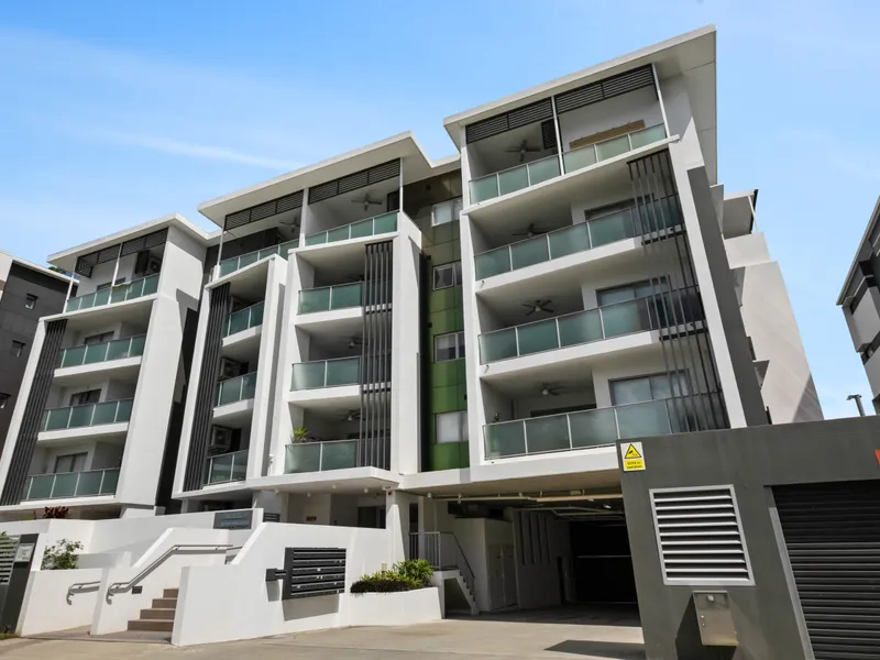 MODERN LIVING IN A LIFESTYLE PRECINCT
