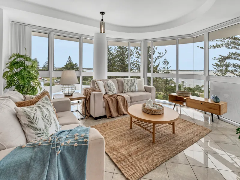 SENSATIONAL 180 DEGREE BROADWATER VIEWS ARE YOURS TO ENJOY FROM YOUR NORTH-EAST FACING APARTMENT IN THE HIGHLY-SOUGHT, BOUTIQUE 