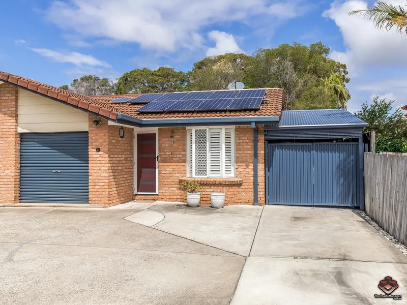 Awesome Duplex in Quiet Street