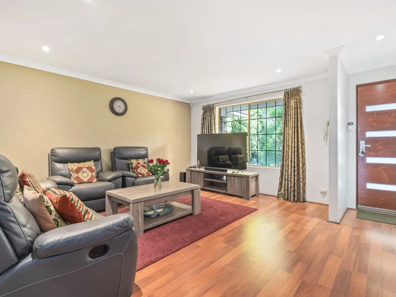 COMING SOON --ROSSMOYNE PRIMARY AND ROSSMOYNE HIGH SCHOOL ZONE!