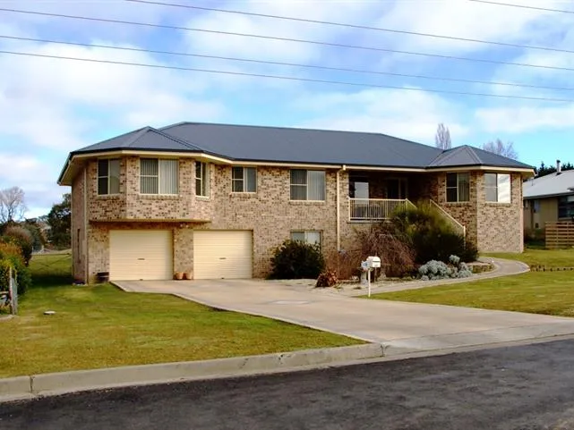 MODERN FAMILY HOME WITH APPEALING ATTRIBUTES