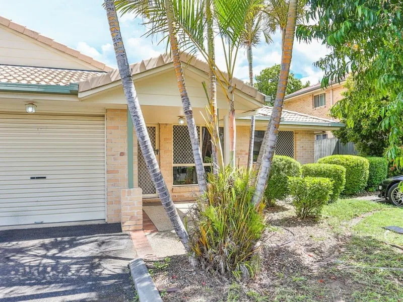 Spacious 3 Air Conditioners Lowset Villa Home Close To Bus & School