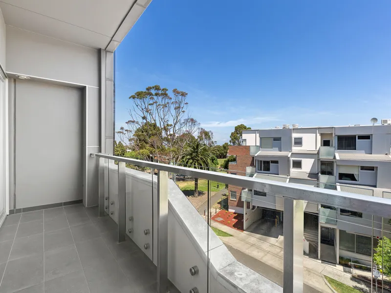 The ERANTIS – Top Floor & Biggest in the complex