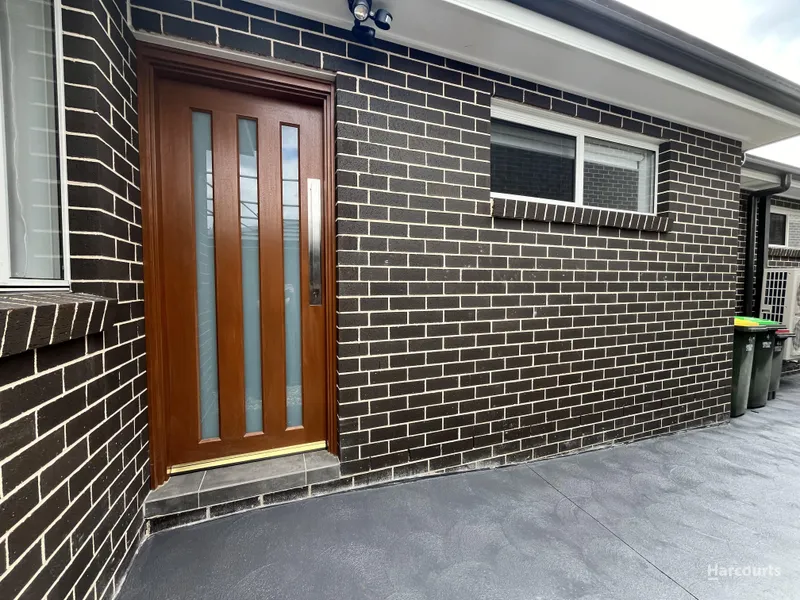 Newly Built Granny Flat!