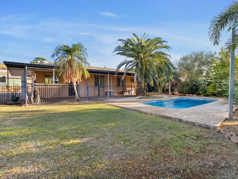 Family Paradise: A Pegs Creek Gem with Spacious Block and Outdoor Oasis!