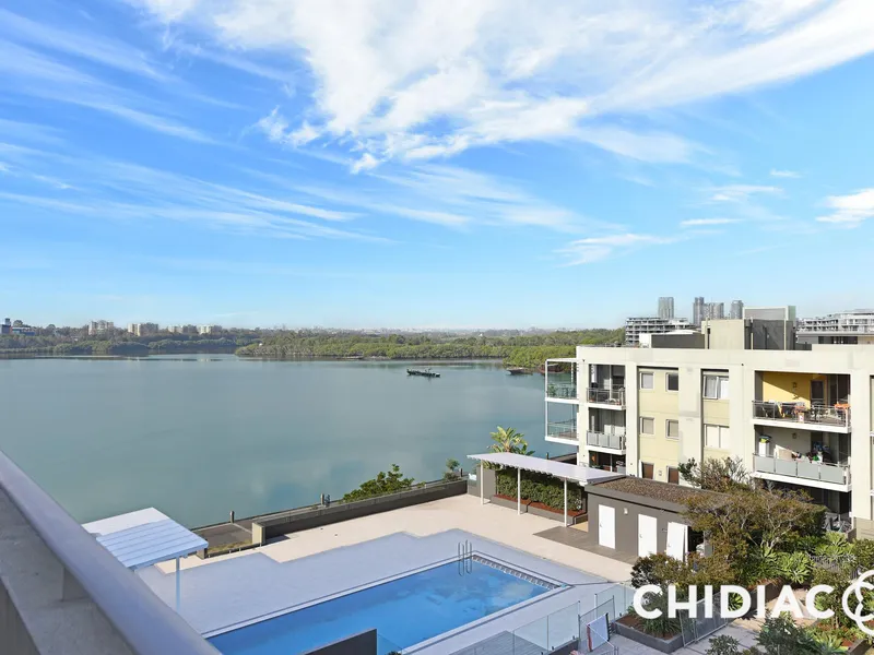 Large apartment with water views