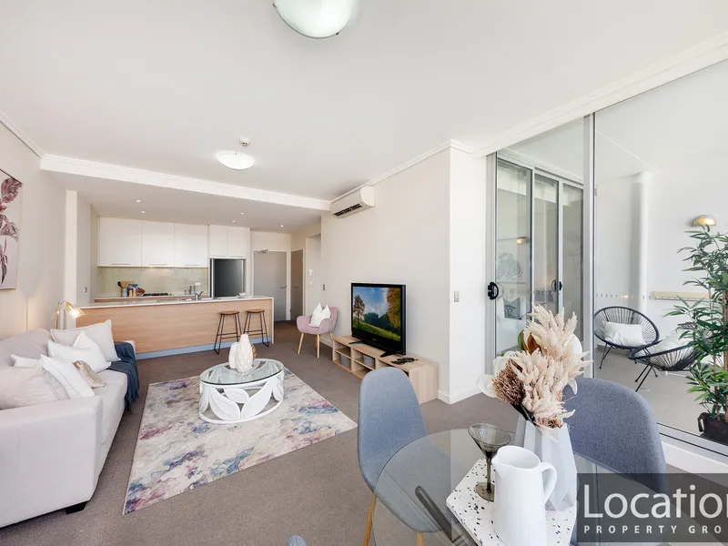 North East Aspect with Study & oversize Gourmet Kitchen