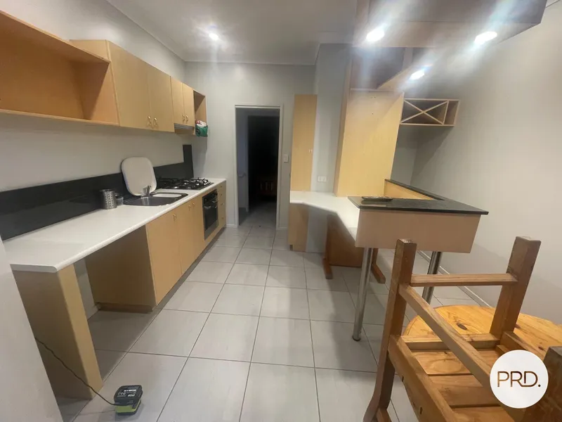 ONE BEDROOM APARTMENT