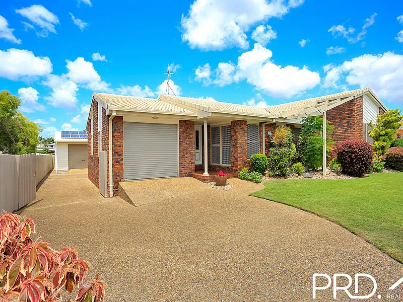IMMACULATE FAMILY HOME WITH A LARGE SHED AND SOLAR POWER - IN A TOP FAMILY FRIENDLY AREA!
