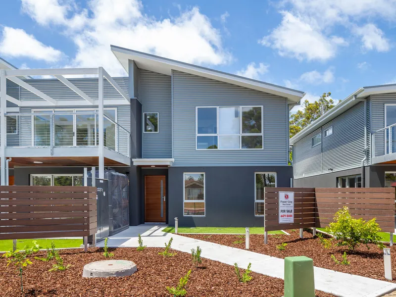 'THE CASPRIL' TOWNHOUSE - 3