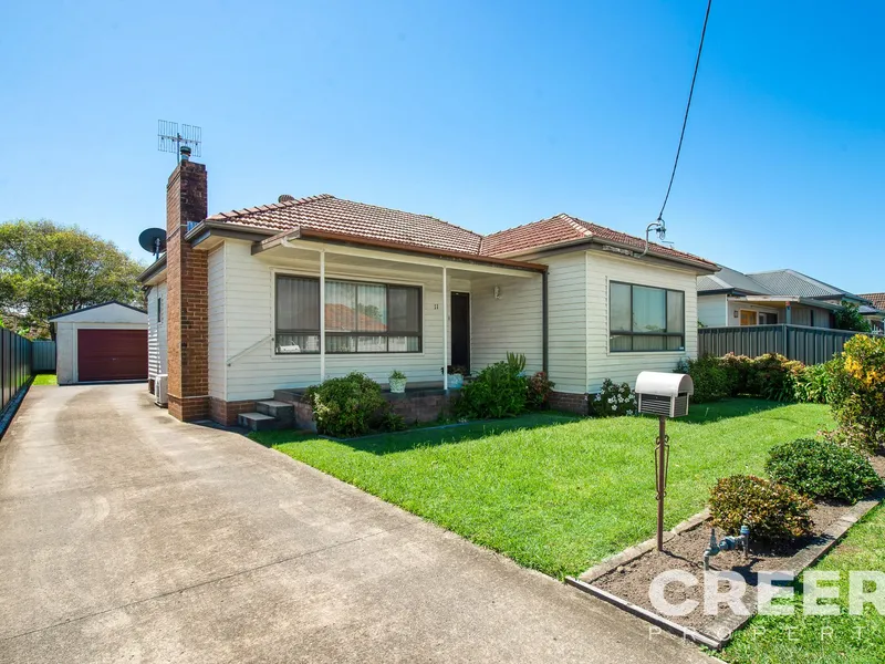 Character Filled Residence In The Heart Of Belmont