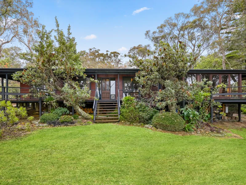 Idyllic Bush Hideaway With Separate Studio